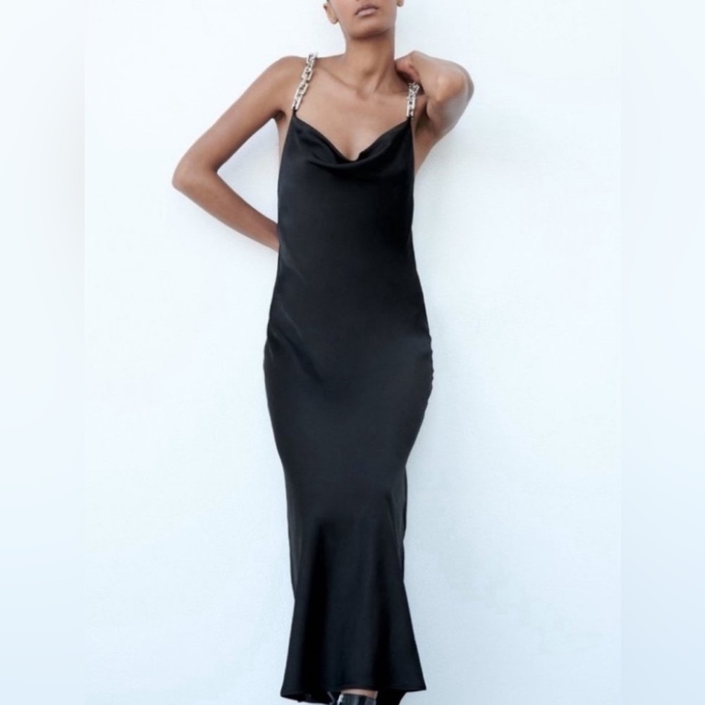 Size large black Zara chain strap dress no longer available through Zara! 😍